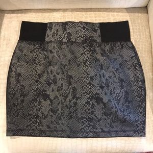 Sexy snake skin skirt